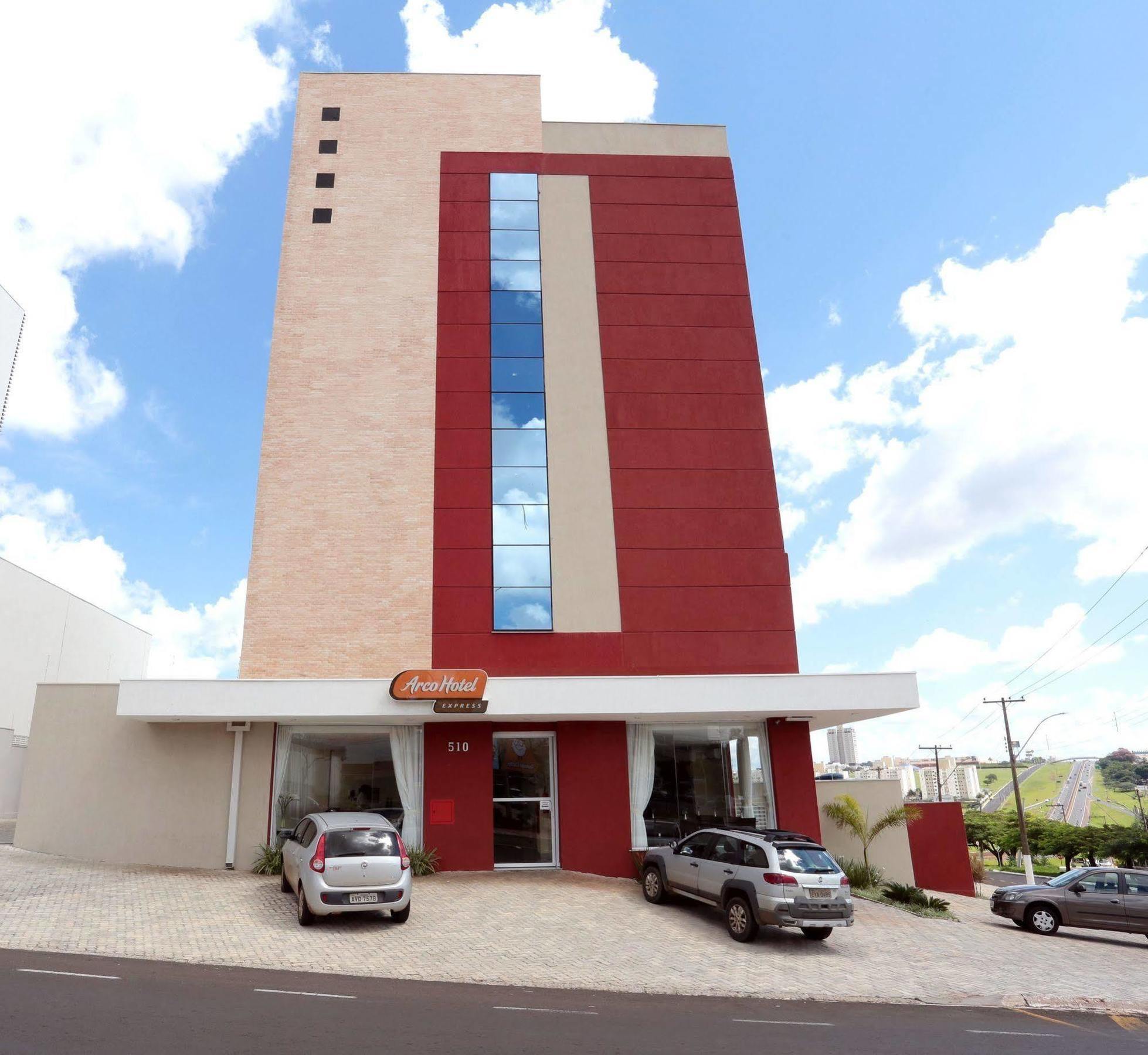 Golden Tower Express By Fenix Hotel Franca