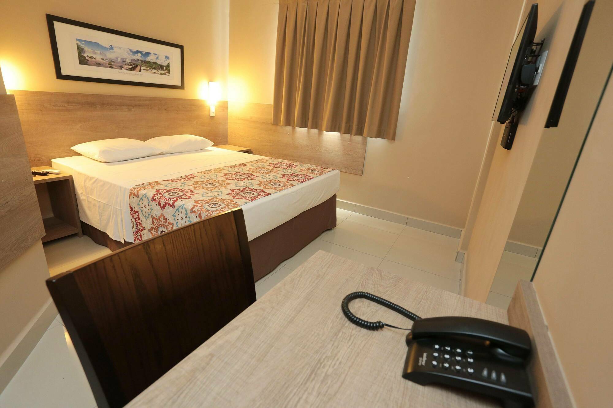 Golden Tower Express By Fenix 3* Franca